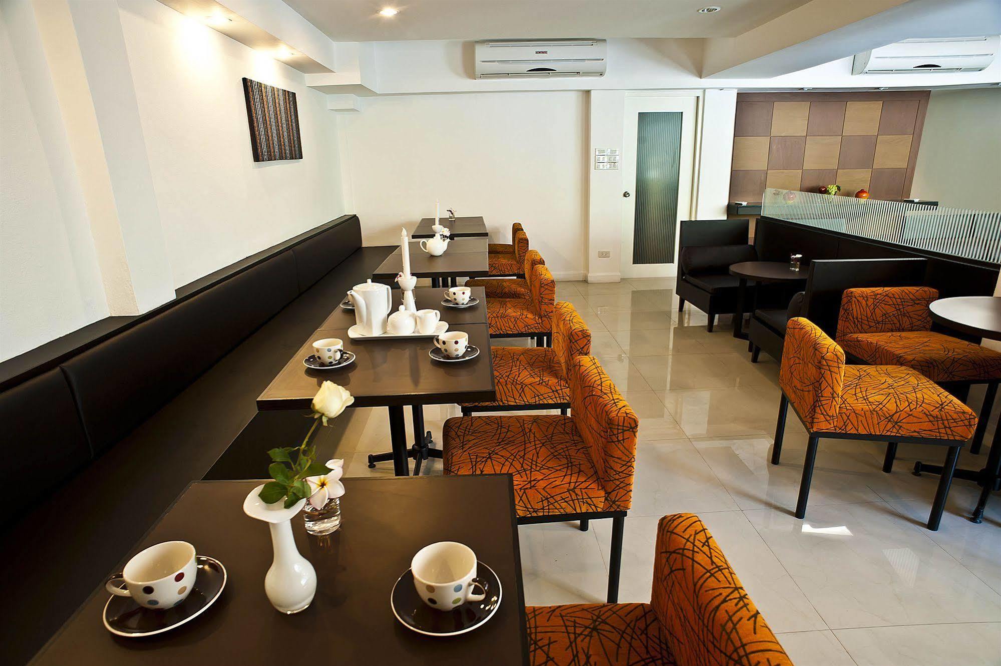G9bangkok Hostel Bagian luar foto